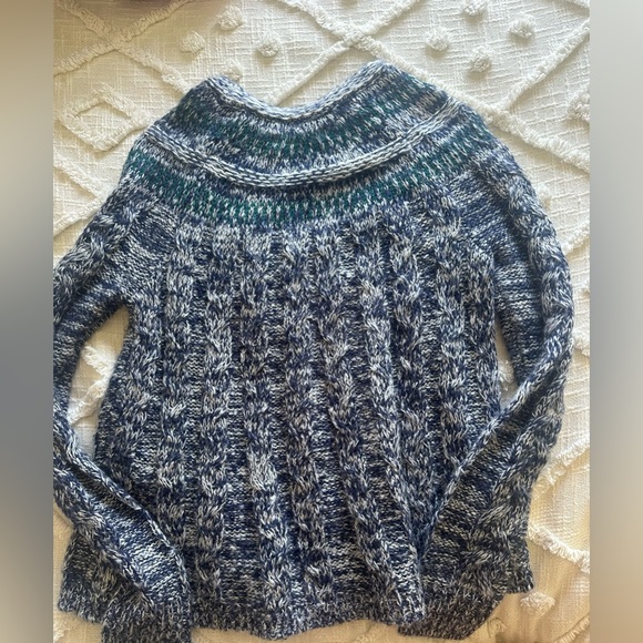 XS Hollister Knitted Sweater - Picture 3 of 6
